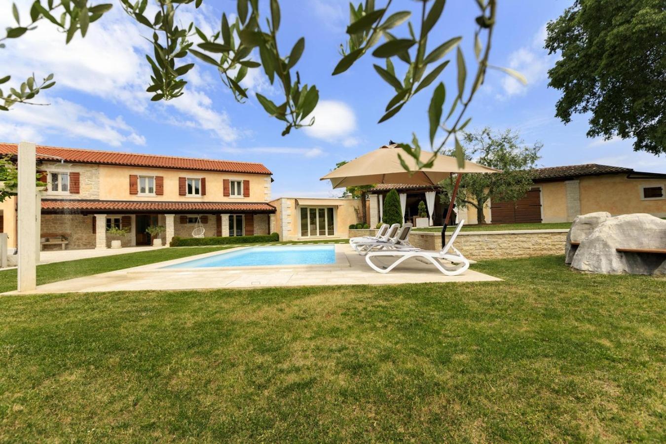 Villa Viscum In Central Istria For 8 Persons With Large Garden - Pet Friendly Pazin Exterior foto