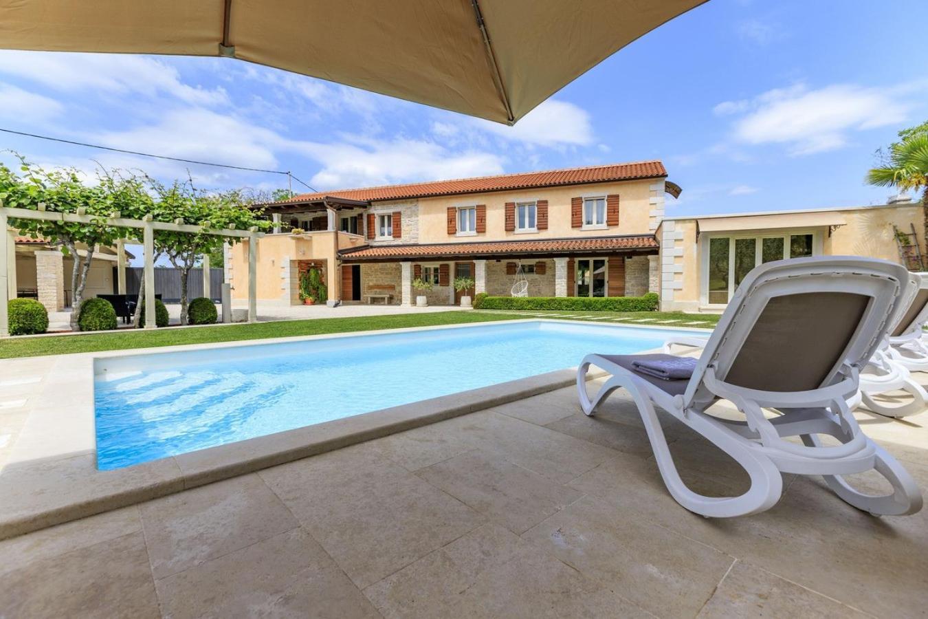 Villa Viscum In Central Istria For 8 Persons With Large Garden - Pet Friendly Pazin Exterior foto