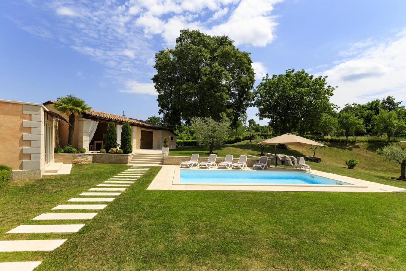 Villa Viscum In Central Istria For 8 Persons With Large Garden - Pet Friendly Pazin Exterior foto