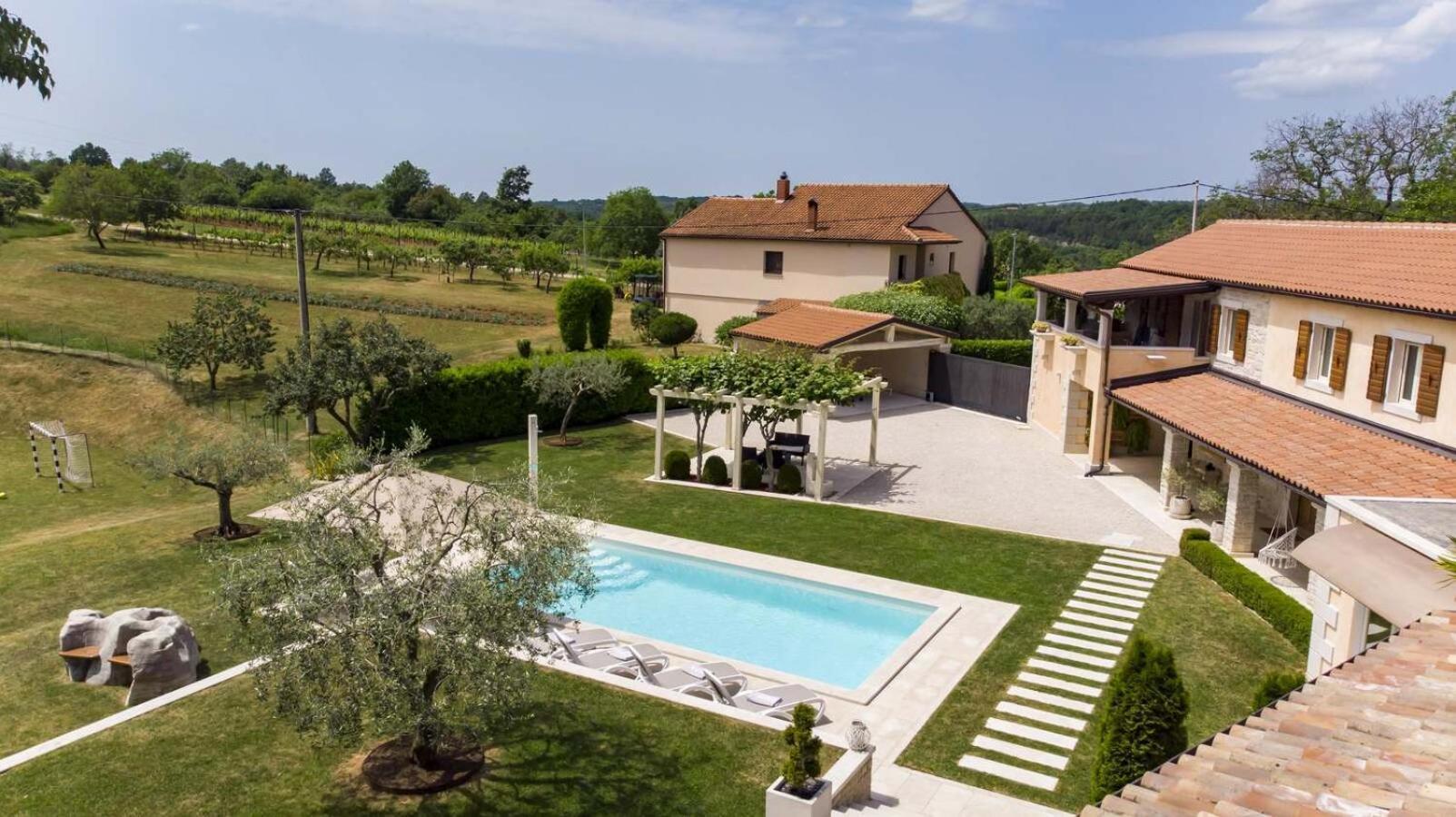 Villa Viscum In Central Istria For 8 Persons With Large Garden - Pet Friendly Pazin Exterior foto