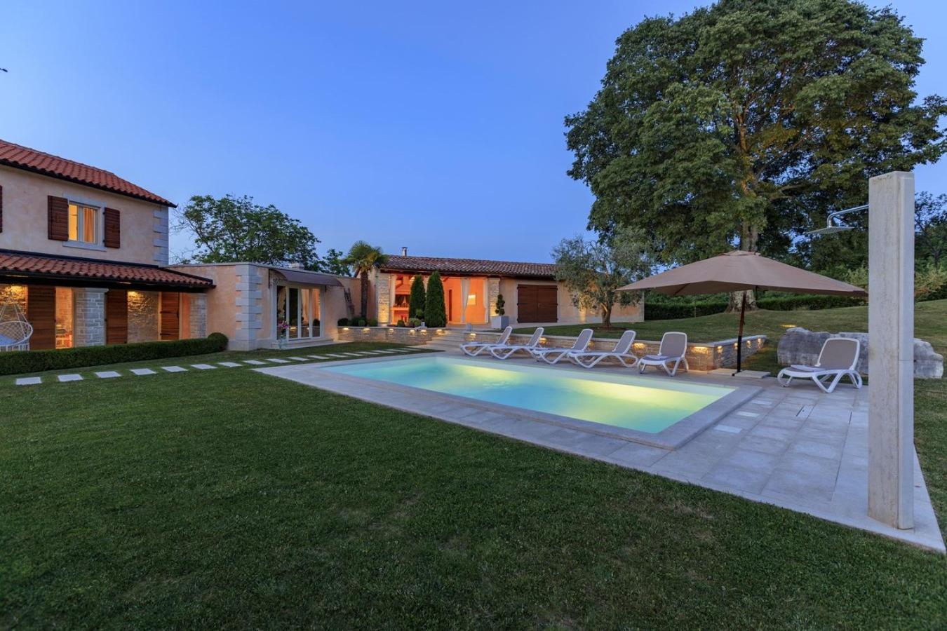 Villa Viscum In Central Istria For 8 Persons With Large Garden - Pet Friendly Pazin Exterior foto