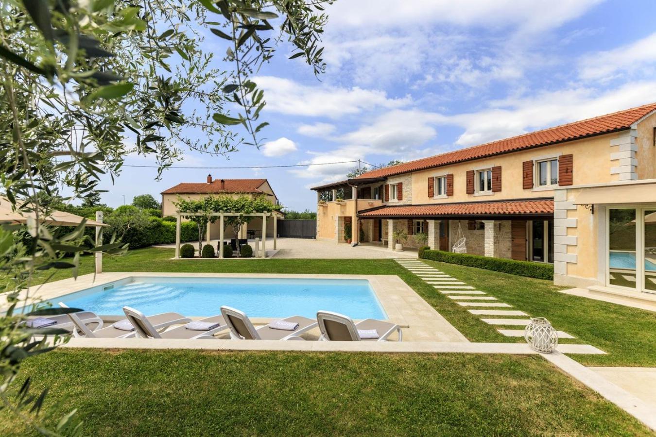 Villa Viscum In Central Istria For 8 Persons With Large Garden - Pet Friendly Pazin Exterior foto